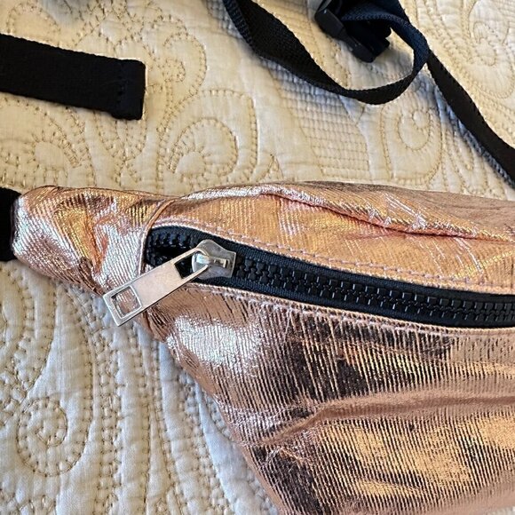 PLUS size fanny pack - rose gold metallic with black detail, extra long strap - Picture 2 of 5